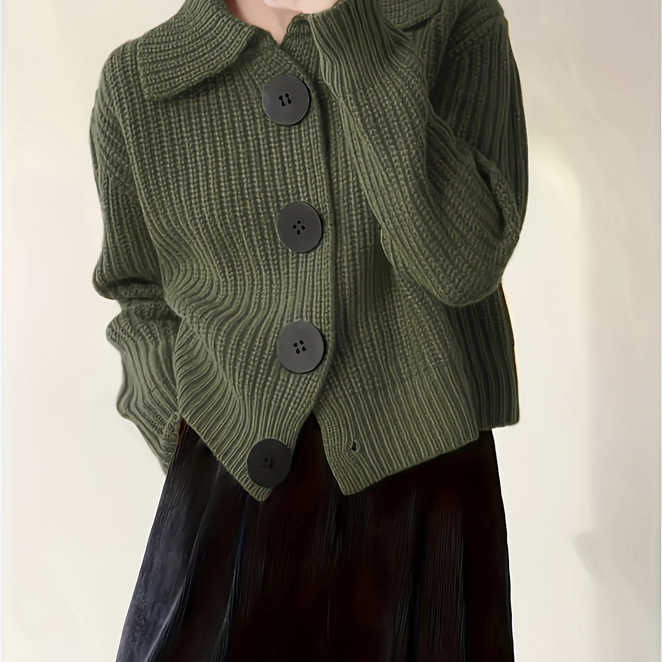 Targeted Development of a Casual Sweater Jacket, Featuring a Loose Lapel Knit Design And Large Button Details