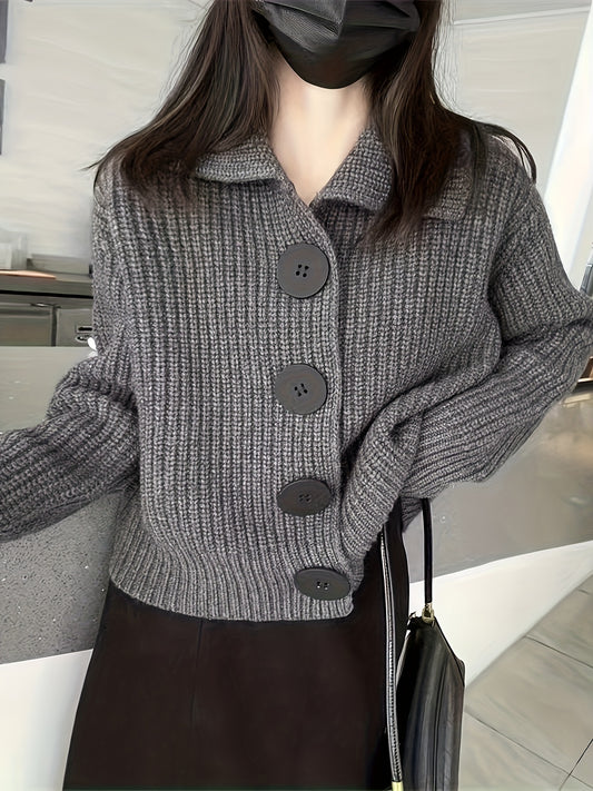 Targeted Development of a Casual Sweater Jacket, Featuring a Loose Lapel Knit Design And Large Button Details